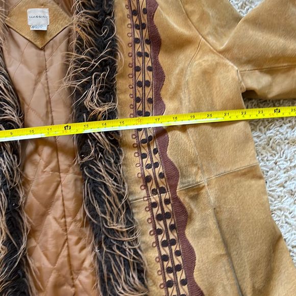 Vintage Boho Styled Leather Coat with Faux Fur trim Large - Picture 4 of 16